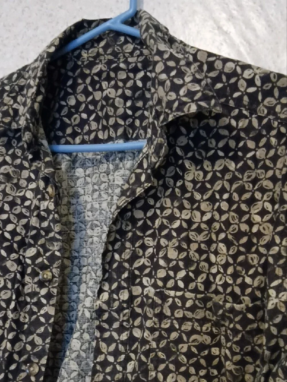 Short-Sleeve Lightweight Shirt Jacket in Black & Cream